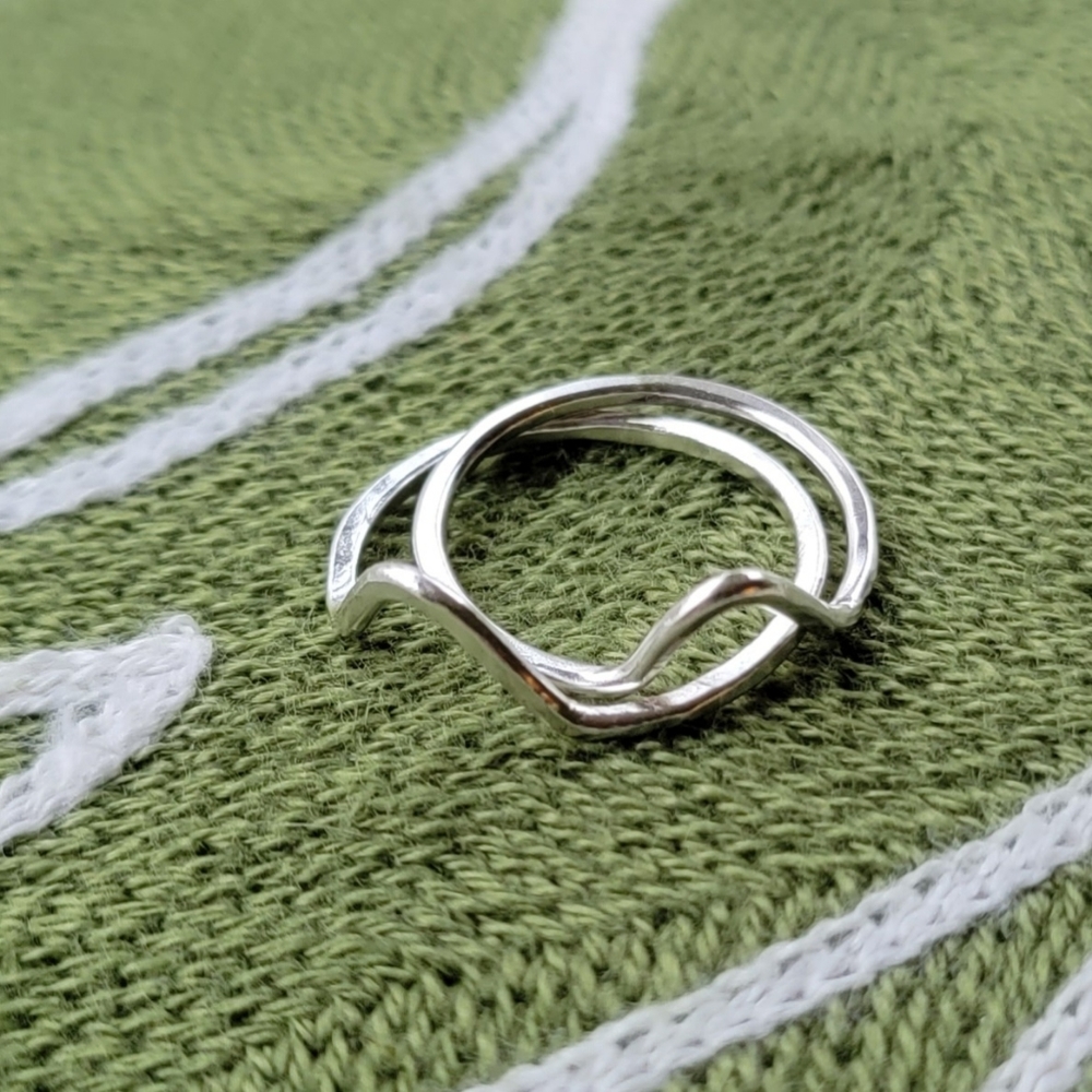Fine Silver "Peaks" Stacking Rings - Picture 6 of 8